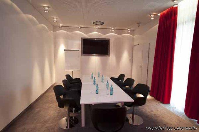 Dormero Hotel Frankfurt Frankfurt pe Main Afaceri foto